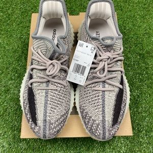 Brand new in box adidas Yeezy 350 v2 zyon men’s size 8